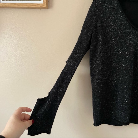 Skull Cashmere• Tyrone Cutout Slit Sleeve Sweater in Black silver - Picture 4 of 13
